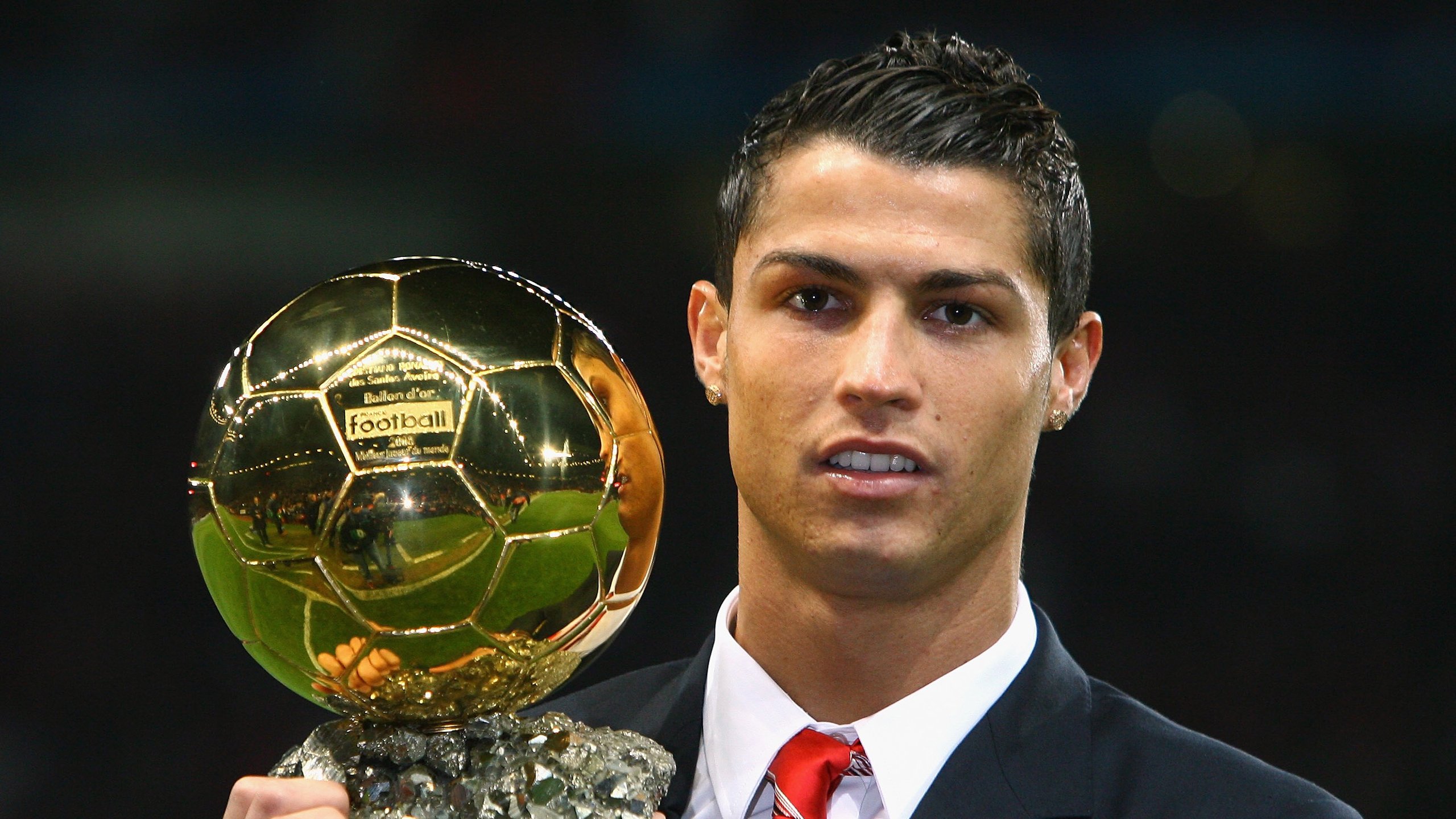 球员赛后对裁判表示尊重，但呼吁规则完善，如果球队在主裁判员通知后拒绝比赛